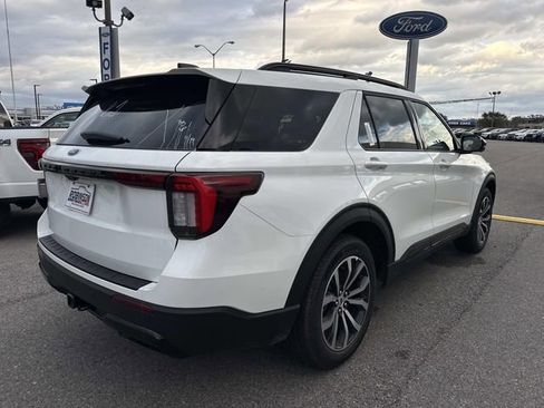 New 2026 Ford Explorer ST-Line image 5