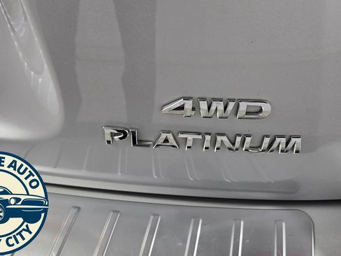 Used 2017 Nissan Pathfinder Platinum w/ Cargo Package AWD/4WD image 36