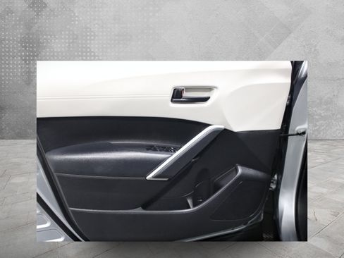 Used 2024 Toyota Corolla Cross LE FWD image 3