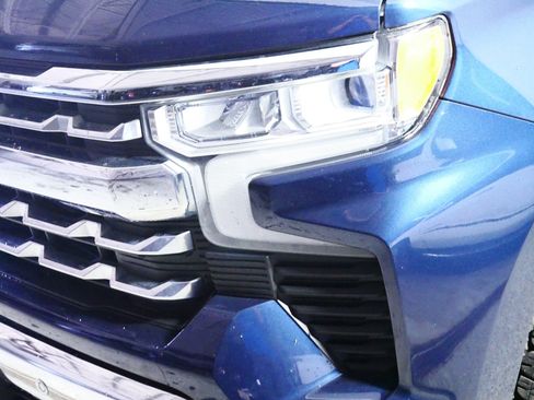 Used 2022 Chevrolet Silverado 1500 LTZ w/ LTZ Premium Package image 16