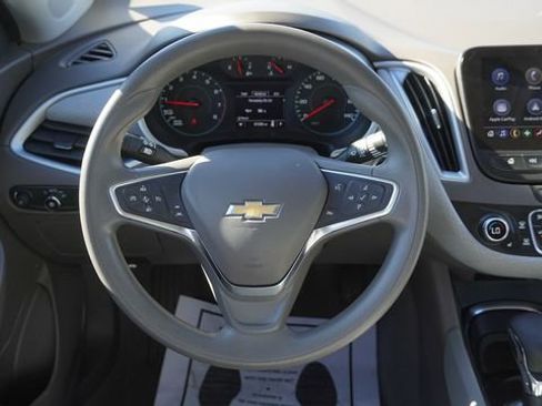 Used 2024 Chevrolet Malibu LT image 15