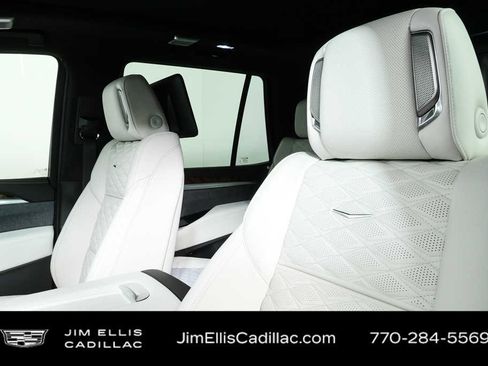 New 2026 Cadillac Escalade Platinum Sport w/ LPO, ONYX Package AWD/4WD image 5