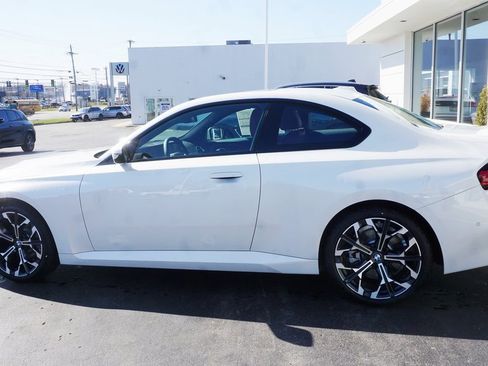 Used 2025 BMW 230i xDrive 230i xDrive w/ Premium Package image 6