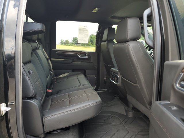 Used 2024 Chevrolet Silverado 3500 High Country w/ High Country Premium Package AWD/4WD image 23