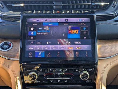 Used 2025 Jeep Grand Cherokee L Summit image 19