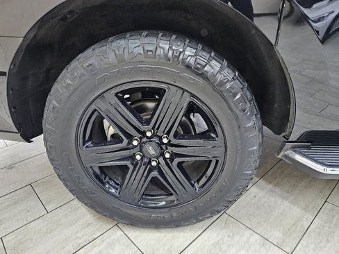 Used 2020 Ford Expedition Max XLT w/ Equipment Group 202A image 91