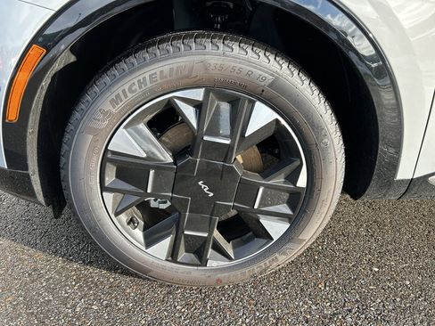 New 2026 Kia Sportage SX image 9