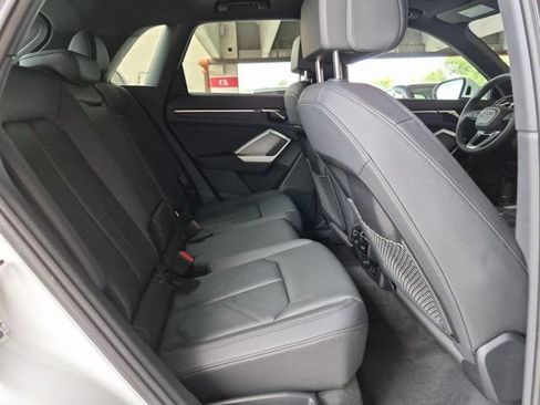 Certified 2025 Audi Q3 2.0T Premium w/ Convenience Package AWD/4WD image 18