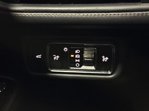 Used 2023 Lincoln Aviator AWD image 18