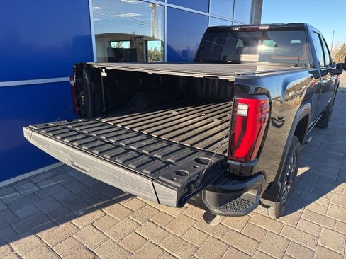 Used 2024 GMC Sierra 2500 Denali Ultimate image 10