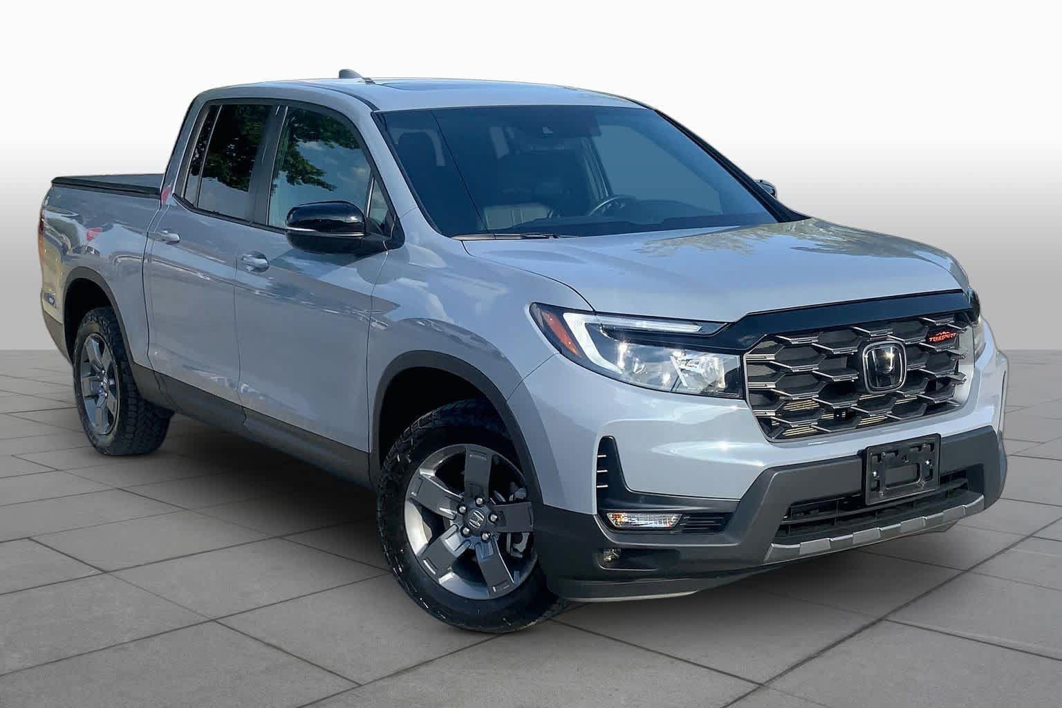 Used 2024 Honda Ridgeline TrailSport image 3