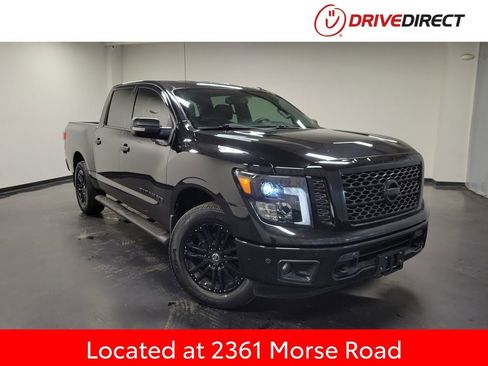 Used 2019 Nissan Titan SV w/ SV Convenience Package image 1