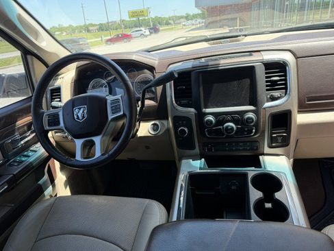 Used 2014 RAM 3500 Laramie AWD/4WD image 7