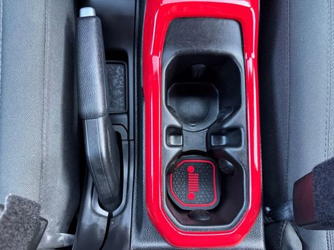 Used 2021 Jeep Gladiator Sport image 29