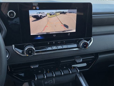 New 2026 Chevrolet Colorado W/T image 9