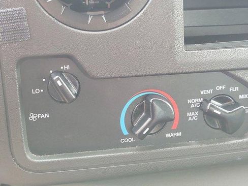 Used 2024 Ford E-350 and Econoline 350 Super Duty w/ Driver's Safety Package image 26