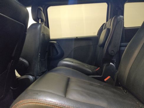 Used 2019 Dodge Grand Caravan GT FWD image 18