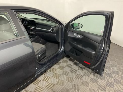 Used 2023 Kia Forte LXS FWD image 33