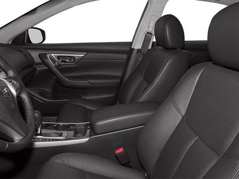 Used 2013 Nissan Altima 3.5 SL w/ Technology Pkg FWD image 11