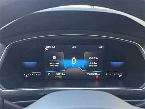 Used 2023 Volkswagen Tiguan SE R-Line image 40