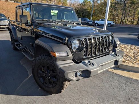 Used 2020 Jeep Gladiator Sport w/ Quick Order Package 24S image 2
