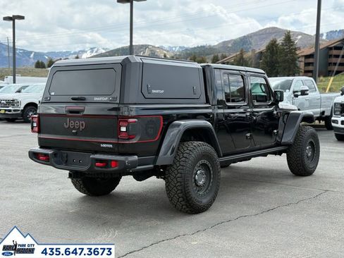 Used 2024 Jeep Gladiator Rubicon w/ Technology Group AWD/4WD image 5