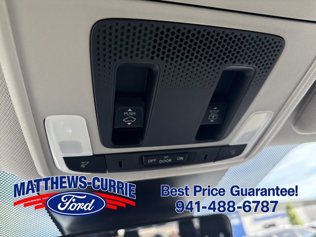 Used 2023 Honda Pilot Touring image 25