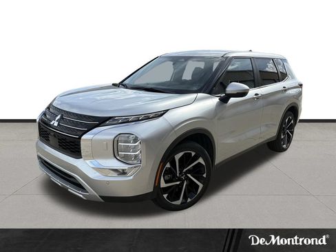 Used 2024 Mitsubishi Outlander AWD image 1