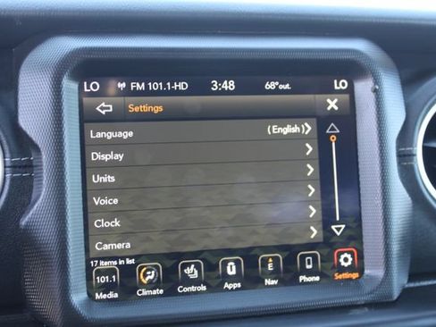 Used 2021 Jeep Wrangler Unlimited Sahara w/ Cold Weather Group AWD/4WD image 33