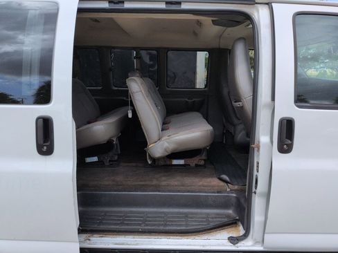 Used 2019 Chevrolet Express 3500 LT w/ LT Preferred Equipment Group RWD image 21