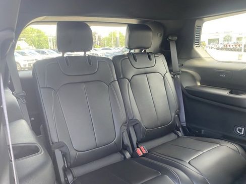 New 2025 Jeep Grand Cherokee L Limited w/ Trailer Tow Package image 36