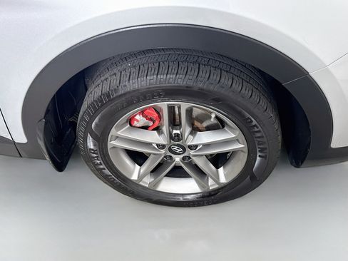 Used 2018 Hyundai Santa Fe Sport w/ 2.4L Value Package 02 FWD image 32