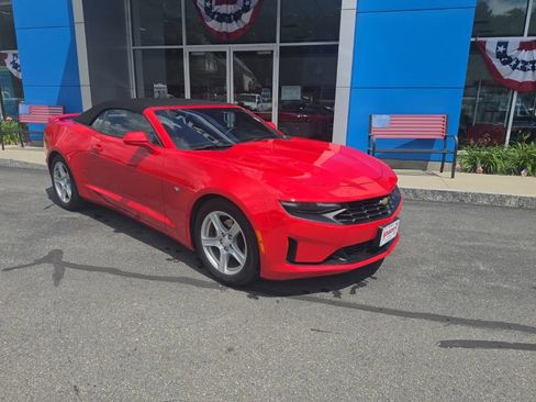 Used 2019 Chevrolet Camaro LT RWD image 2