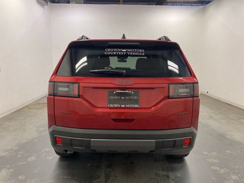 Used 2026 Jeep Cherokee Laredo AWD/4WD image 5