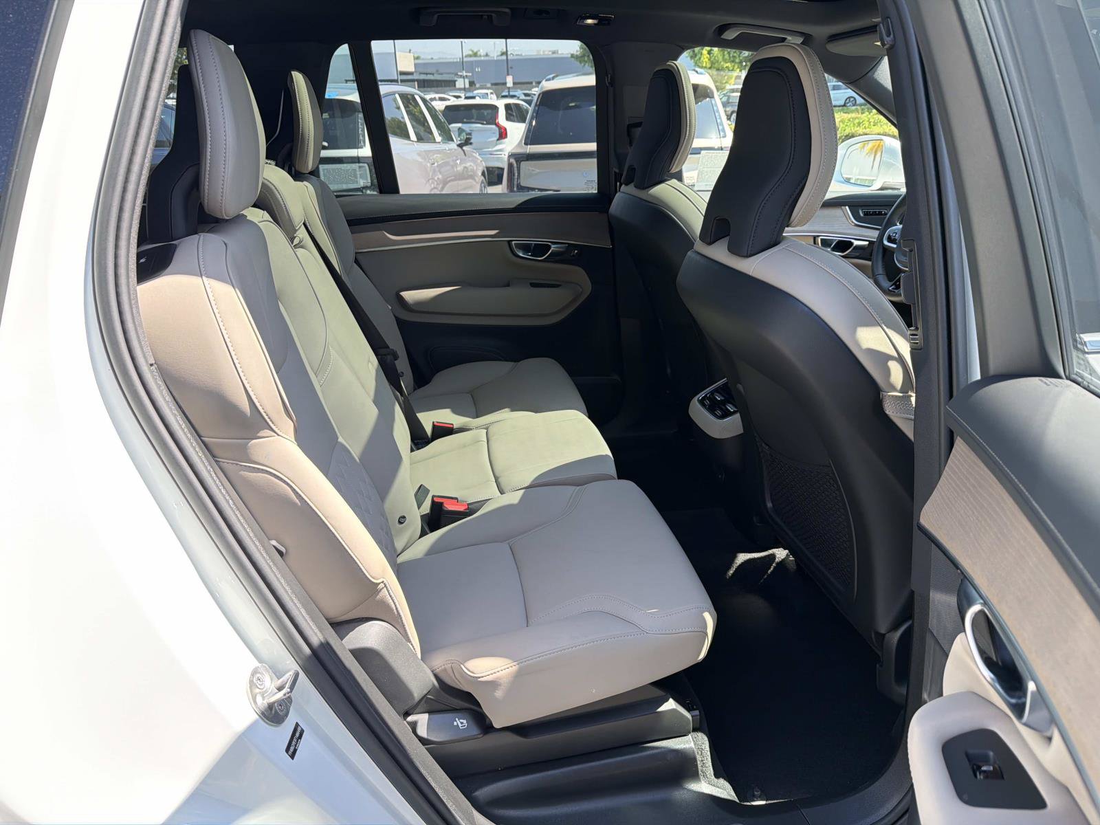 New 2026 Volvo XC90 B6 Plus AWD/4WD image 25