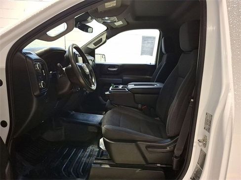 Certified 2024 GMC Sierra 3500 Pro w/ Convenience Package image 10