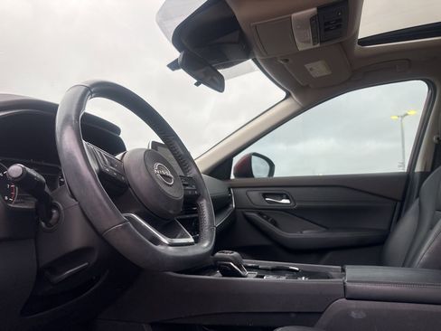Certified 2023 Nissan Rogue SV w/ SV Premium B Package FWD image 39