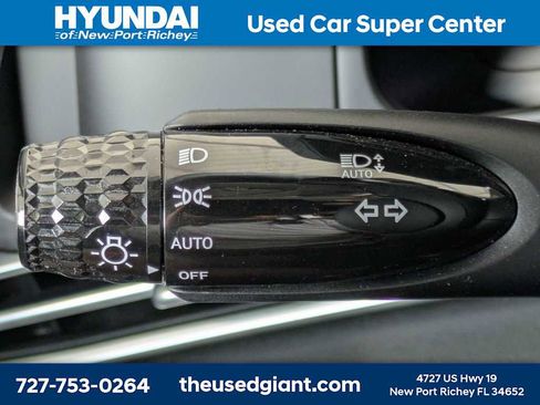 Used 2023 Hyundai Elantra SEL FWD image 25