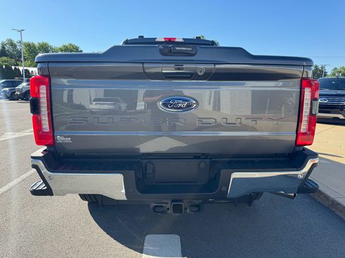 Used 2023 Ford F250 Lariat w/ Chrome Package AWD/4WD image 7