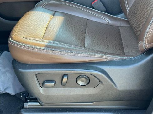 Used 2021 Chevrolet Suburban High Country w/ Premium Package image 27