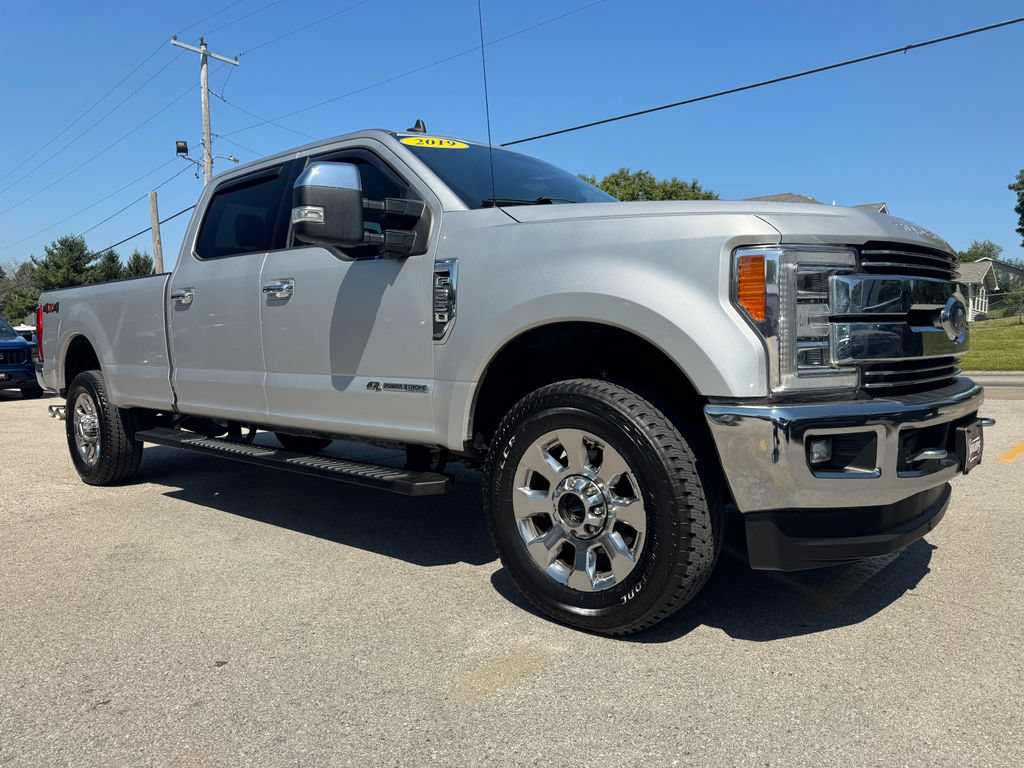 Used 2019 Ford F350 Lariat w/ Lariat Ultimate Package AWD/4WD image 3