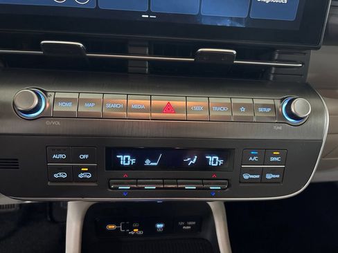 Certified 2024 Hyundai Kona SEL AWD/4WD image 20
