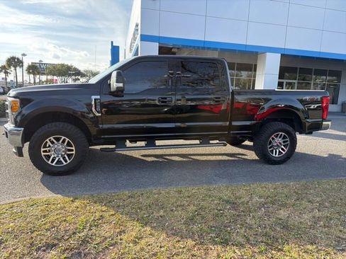Used 2017 Ford F250 Lariat w/ Lariat Value Package image 4