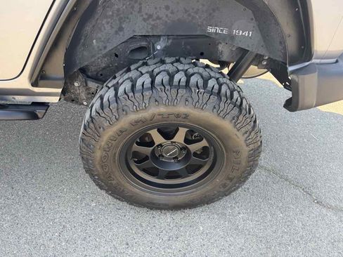 Used 2018 Jeep Wrangler Unlimited Sport S image 22