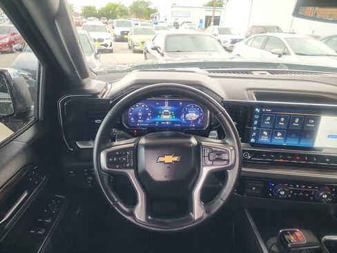 Used 2025 Chevrolet Silverado 1500 LTZ w/ LTZ Premium Package AWD/4WD image 20