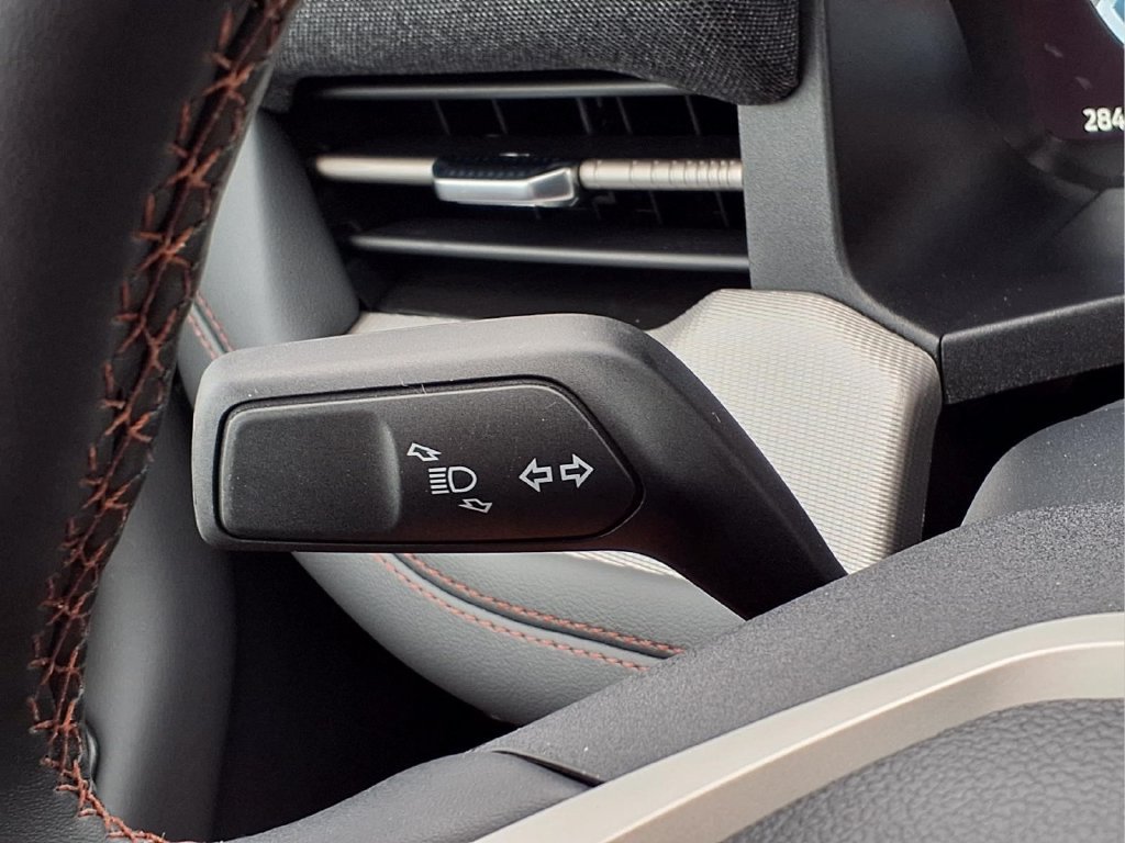 Used 2026 Ford Explorer Active w/ Active Comfort Package AWD/4WD image 22