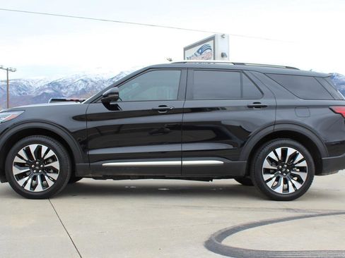 Used 2025 Ford Explorer Platinum w/ LUX Leather Package AWD/4WD image 42