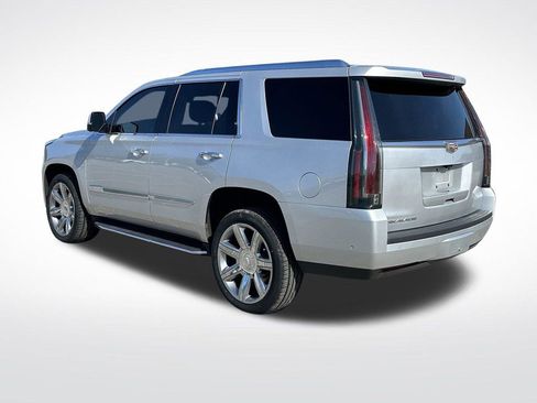 Used 2020 Cadillac Escalade Luxury AWD/4WD image 6
