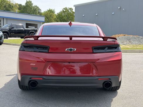 Used 2017 Chevrolet Camaro SS RWD image 8