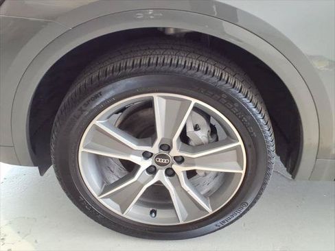 Certified 2025 Audi Q5 2.0T Premium AWD/4WD image 8